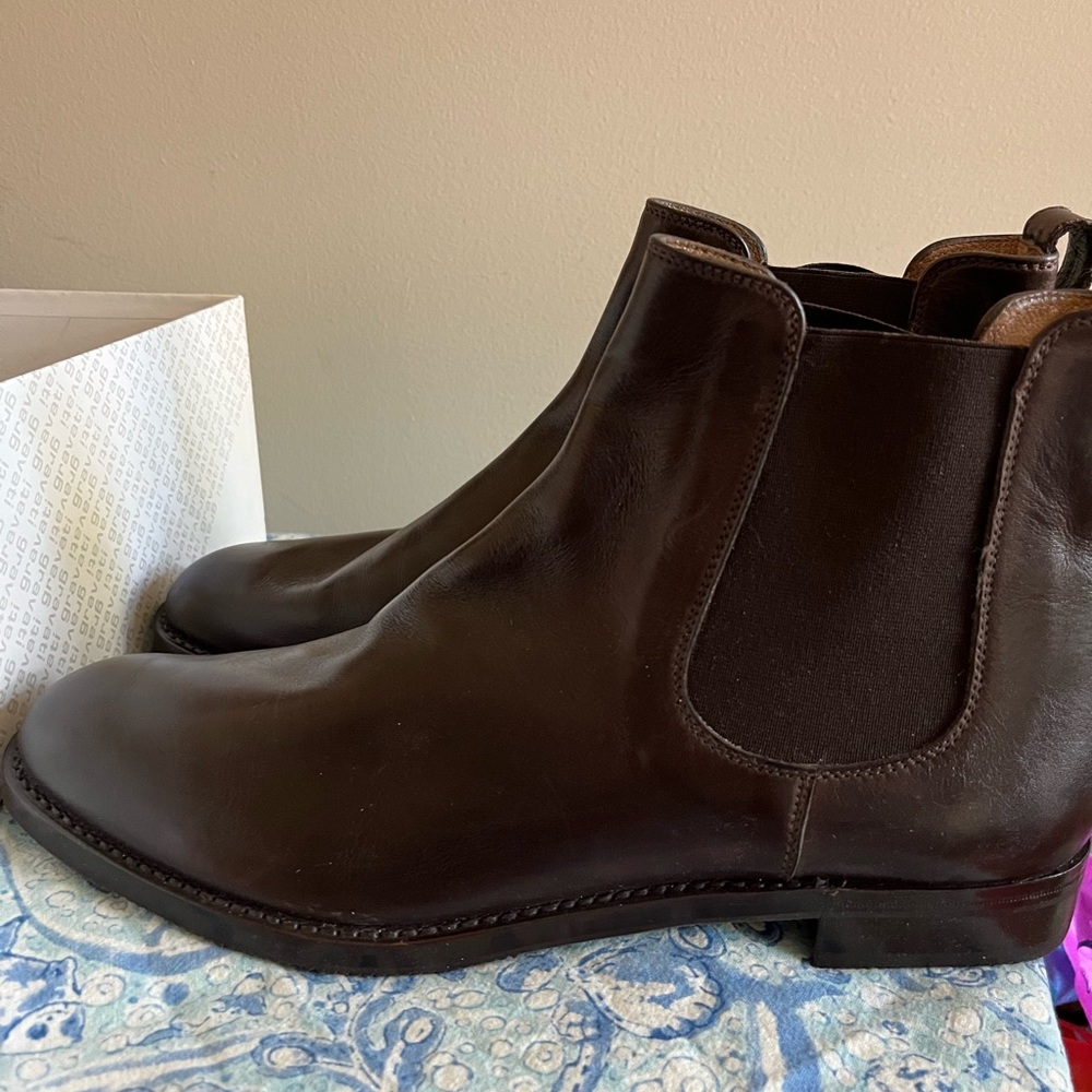 Gorgeous Gravati Tumbled Leather Dark Brown Chelsea Boot SZ 41.5 EU / 11.5B